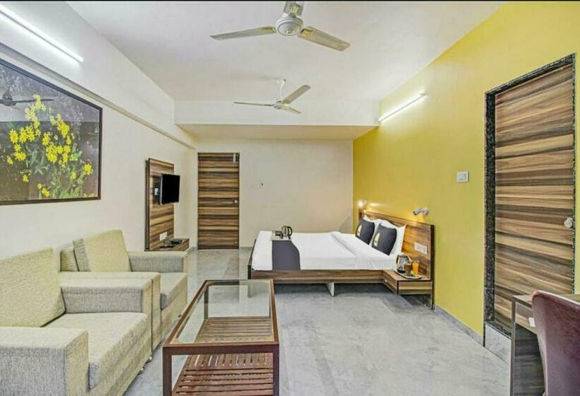 Hotel Treebo Trend The White Castle