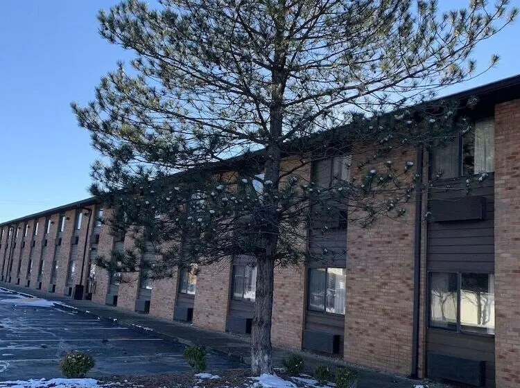 ホテル New Martinsville Inn