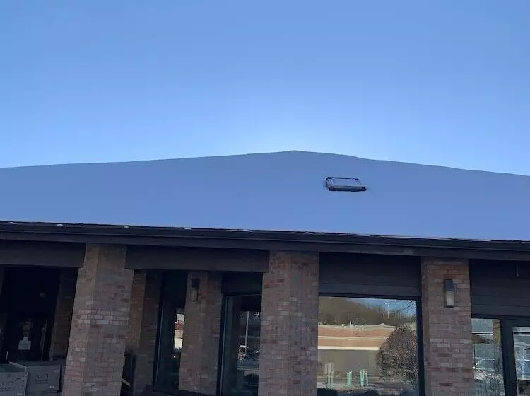 ホテル New Martinsville Inn