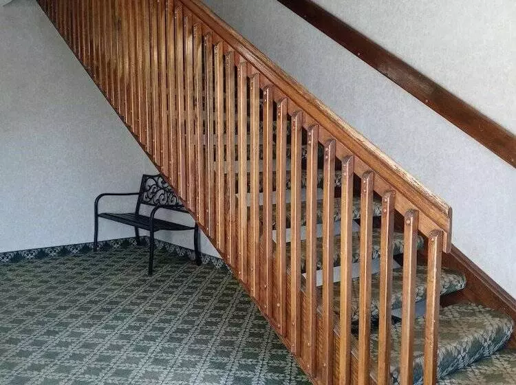 ホテル New Martinsville Inn