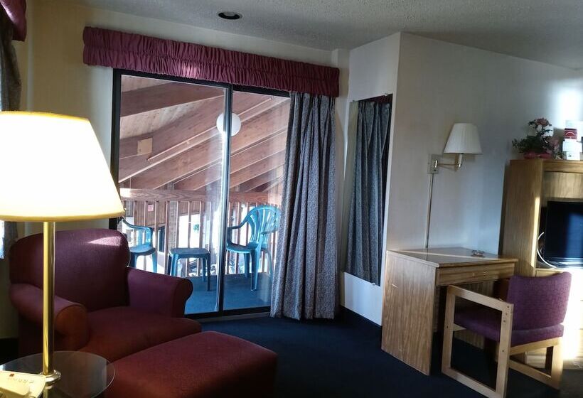 Отель New Martinsville Inn