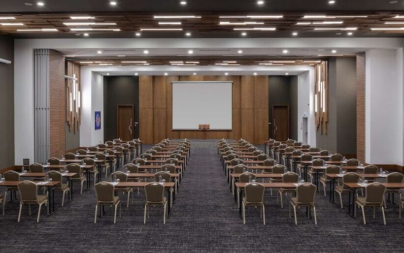 ホテル Doubletree By Hilton Manisa