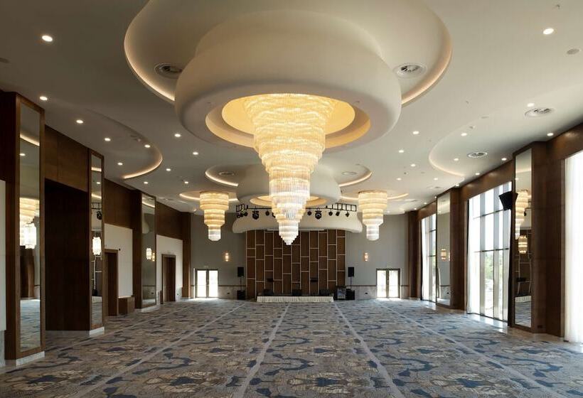 ホテル Doubletree By Hilton Manisa