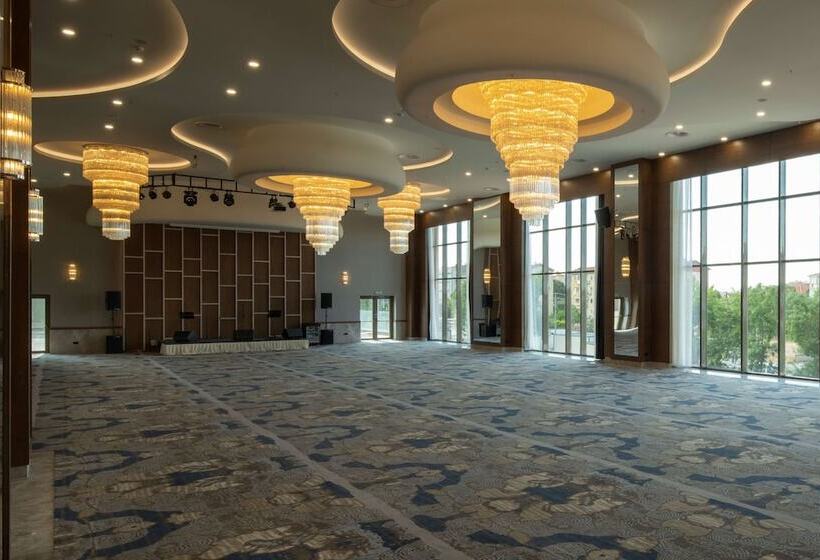 ホテル Doubletree By Hilton Manisa