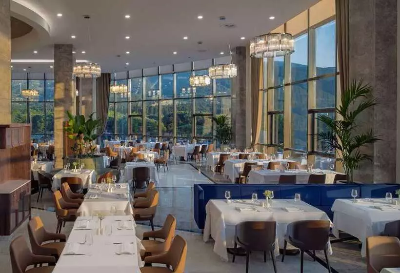 ホテル Doubletree By Hilton Manisa