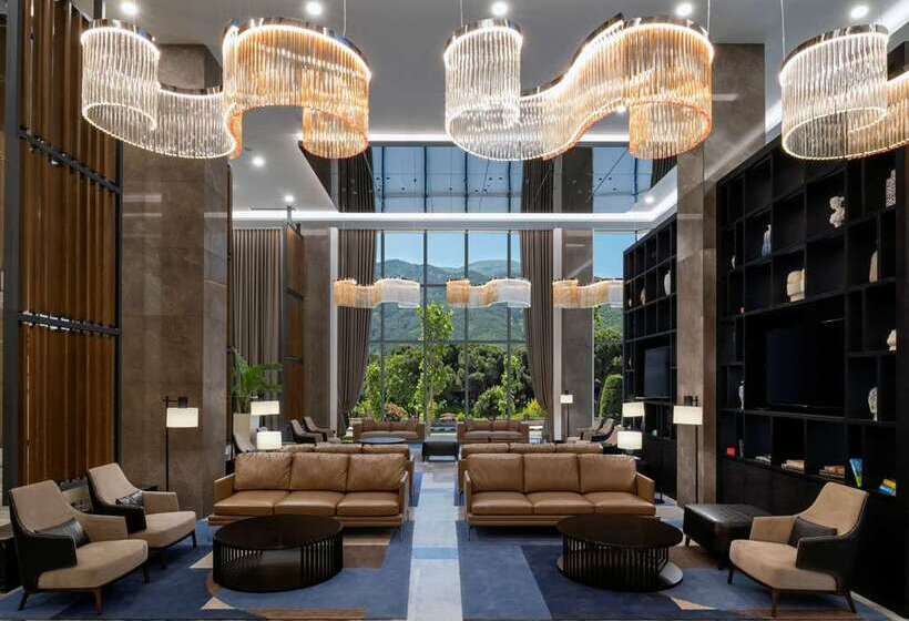 ホテル Doubletree By Hilton Manisa