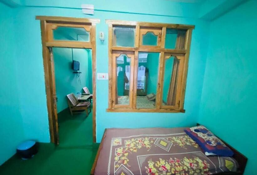 Hotel Oyo 84619  Himalaya