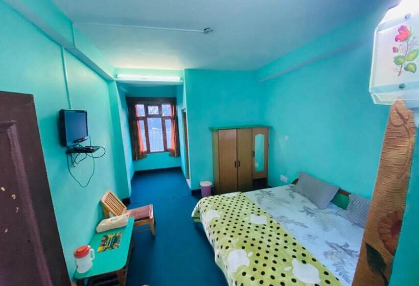 Hotel Oyo 84619  Himalaya