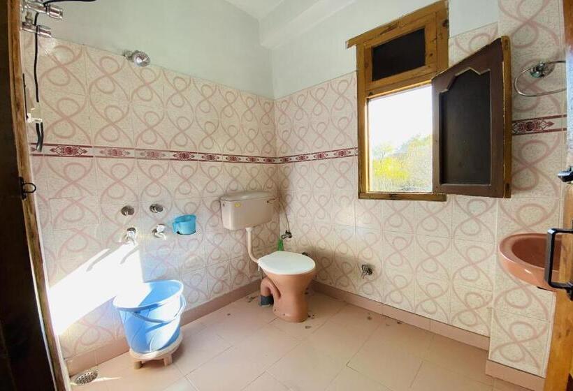 Hotel Oyo 84619  Himalaya