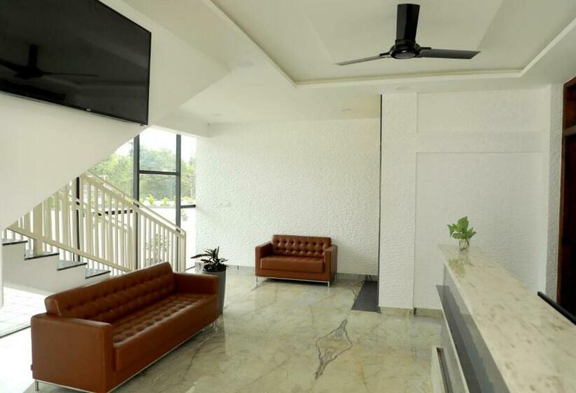 호텔 The Royal Shalimar