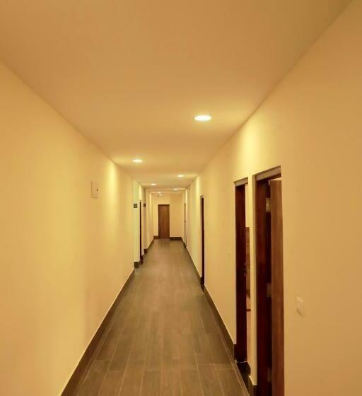 호텔 The Royal Shalimar