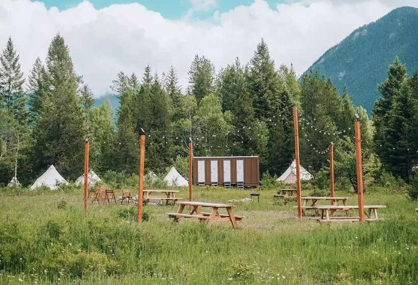 ホテル Wander Camp Glacier