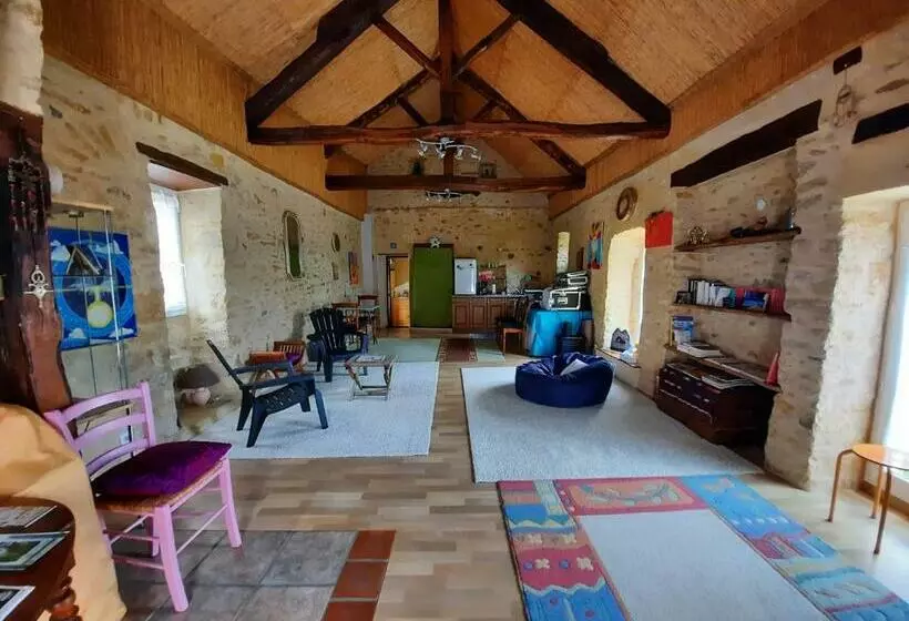 Aamiaismajoitus (B&B) Le Logis Des 3 Coeurs Chambre La Bohème