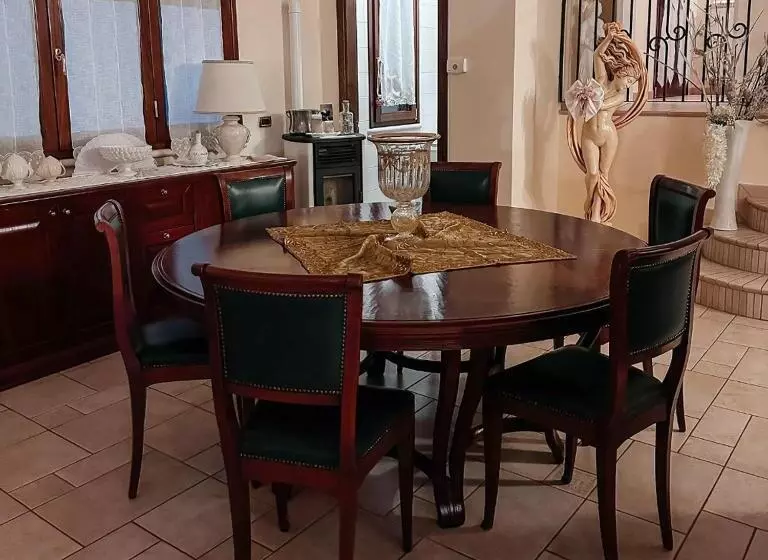 Aamiaismajoitus (B&B) Villa Mariella