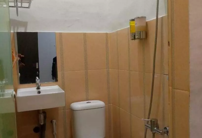 Hotelli Belangi Syariah Taakengon Mitra Reddoorz