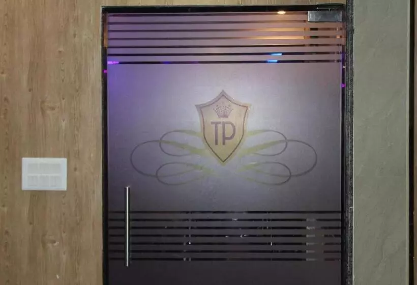 Hotelli Golden Pride