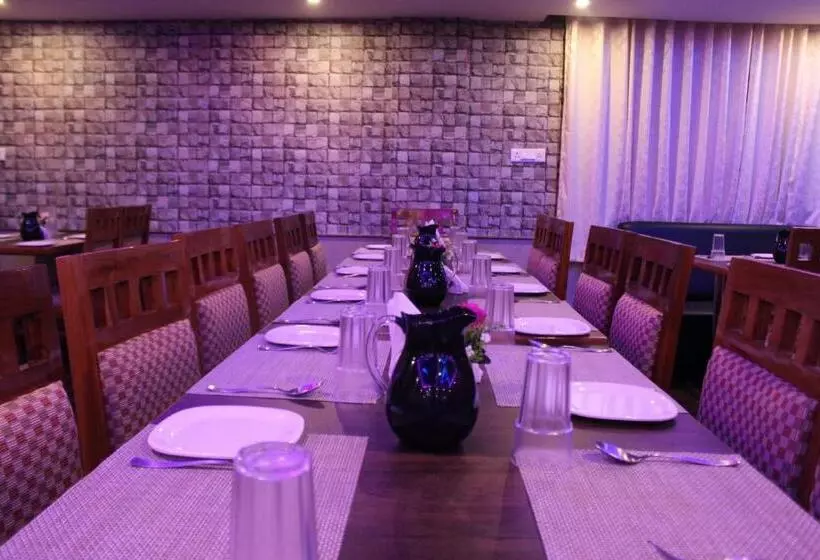 Hotelli Golden Pride