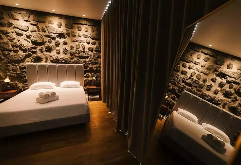 پانسیون City Stone House