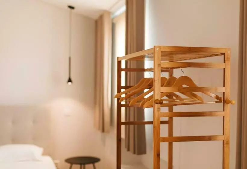 پانسیون City Stone House