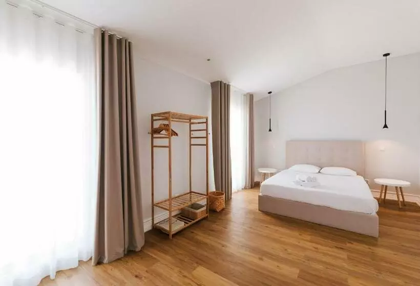 پانسیون City Stone House