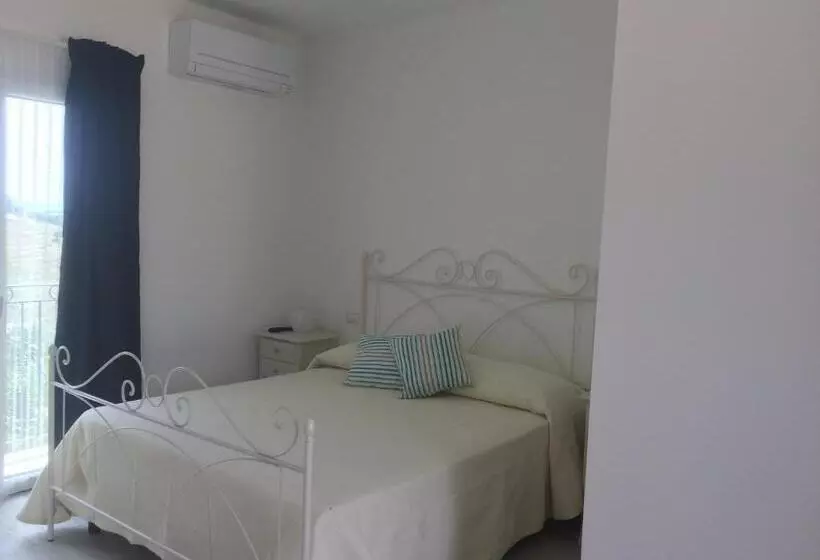 Aamiaismajoitus (B&B) Il Gelso Country House