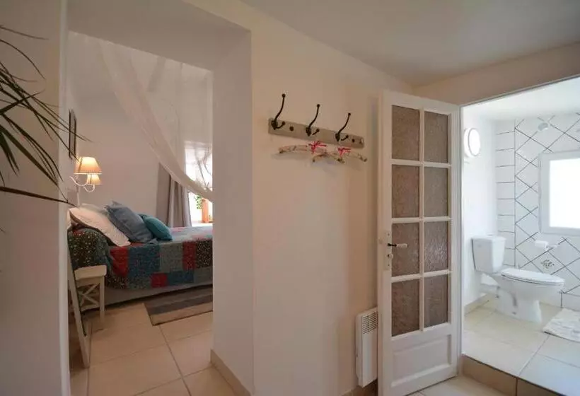 Aamiaismajoitus (B&B) Le Cabanon De L Olivette