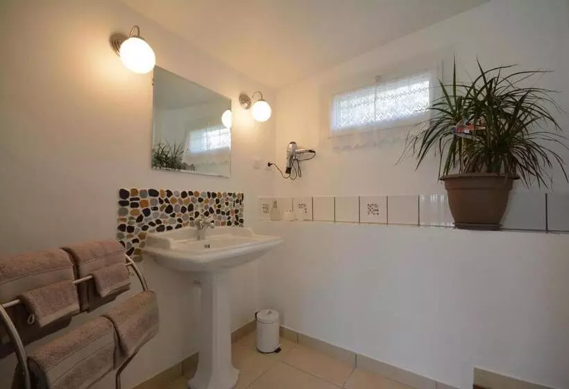 Aamiaismajoitus (B&B) Le Cabanon De L Olivette