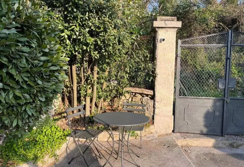 Aamiaismajoitus (B&B) Villa Monte Bianco