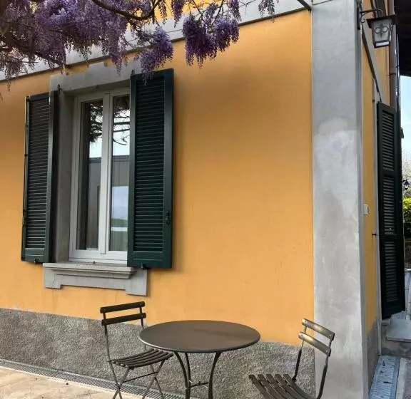 Aamiaismajoitus (B&B) Villa Monte Bianco