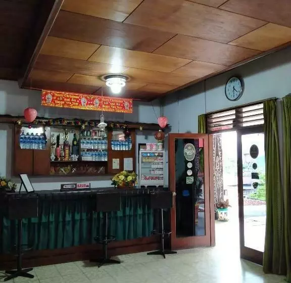 ホテル Olibert Parapat Ajibata Mitra Reddoorz
