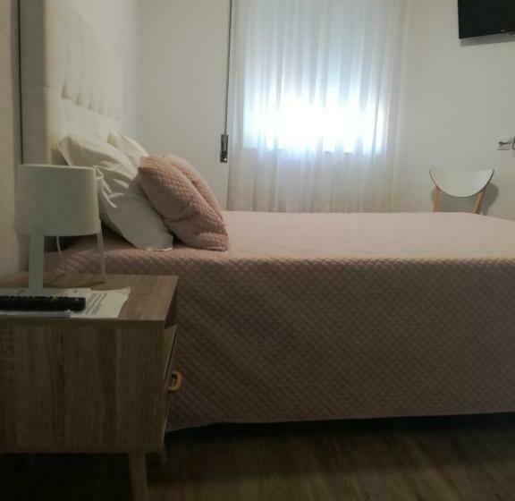 بنسيون Baixinho Guest House