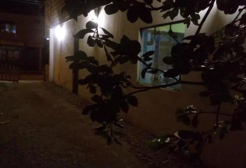 ペンション Hospedaje Tirol Lodging Spa