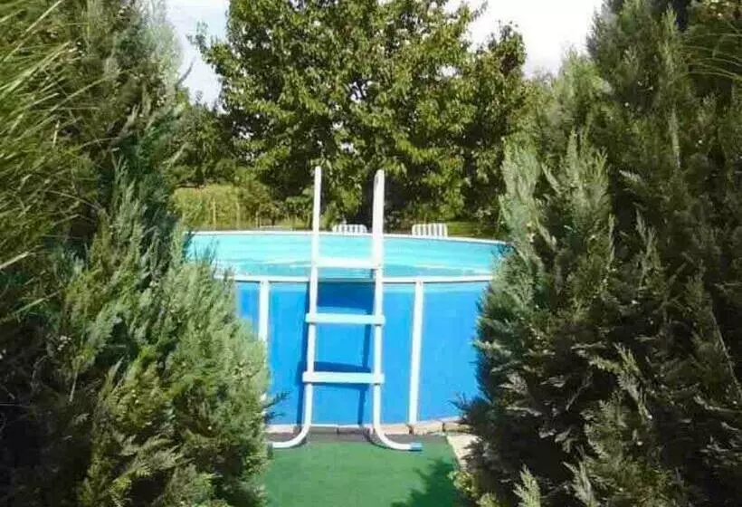 Majatalo önálló, Klimatizált, Medencés Nyaraló A Balatonnál!