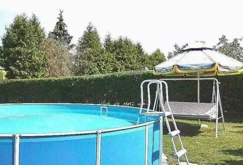 Majatalo önálló, Klimatizált, Medencés Nyaraló A Balatonnál!