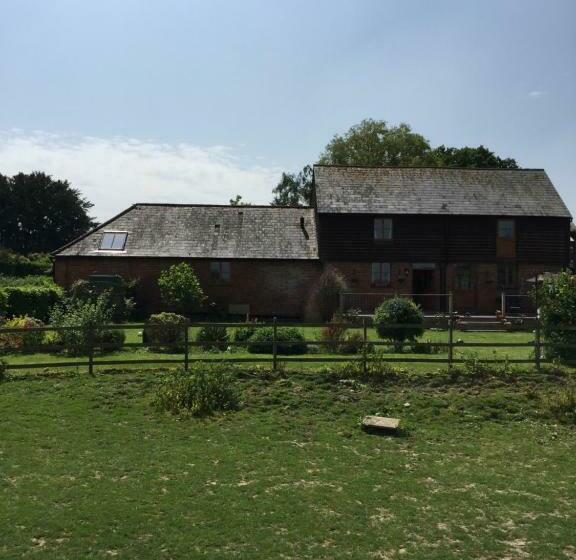 민박 Barons Granary