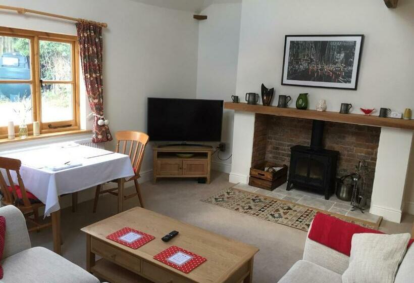 민박 Barons Granary