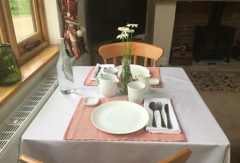 민박 Barons Granary