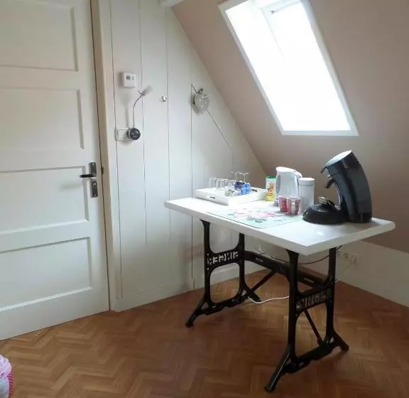 Aamiaismajoitus (B&B) Bij De Buren