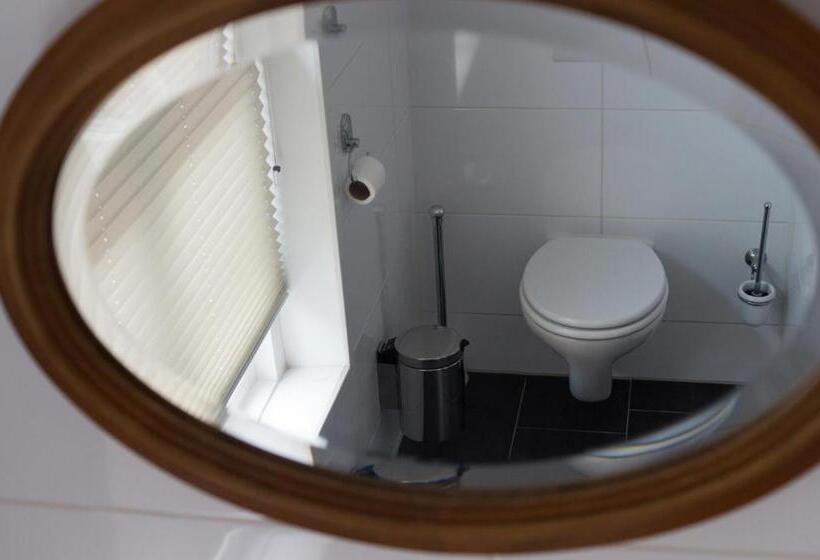 مبيت وإفطار Bij De Buren