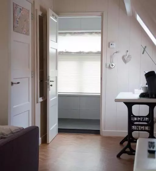 Aamiaismajoitus (B&B) Bij De Buren