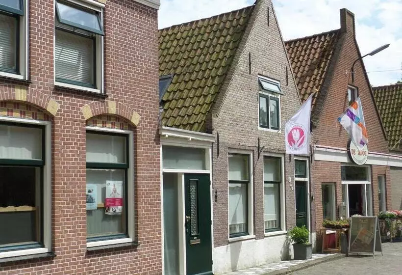 Aamiaismajoitus (B&B) Bij De Buren
