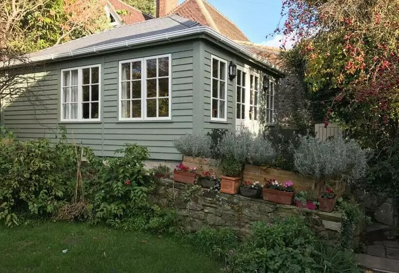 Crabapple Cottage B&b