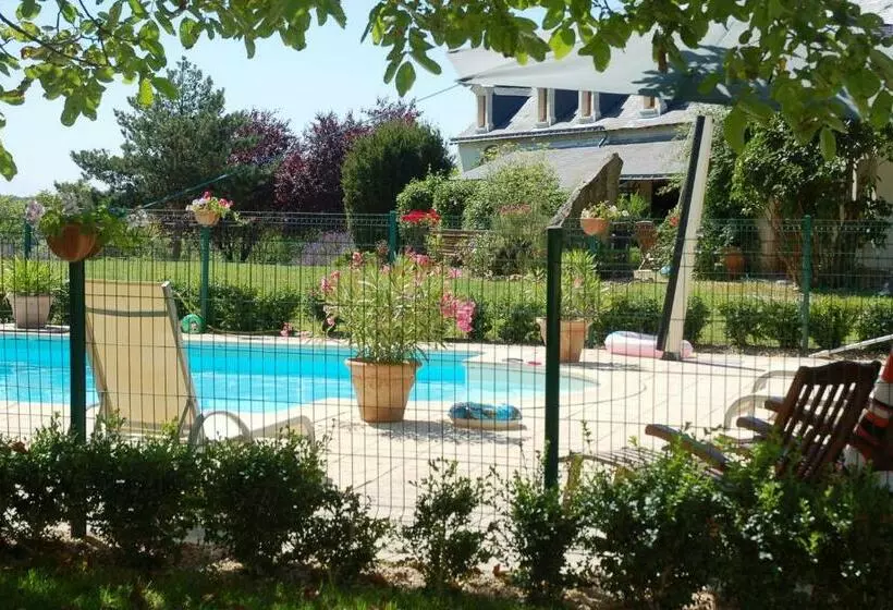 Le Logis Du Pressoir Chambre D Hotes Bed & Breakfast In Beautiful 18th Century Estate In The Heart O