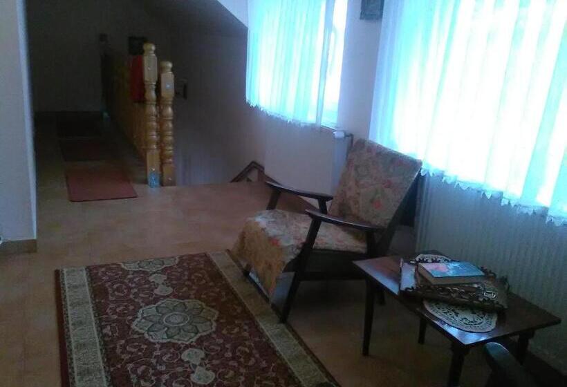 بنسيون Casa Cu Muscate