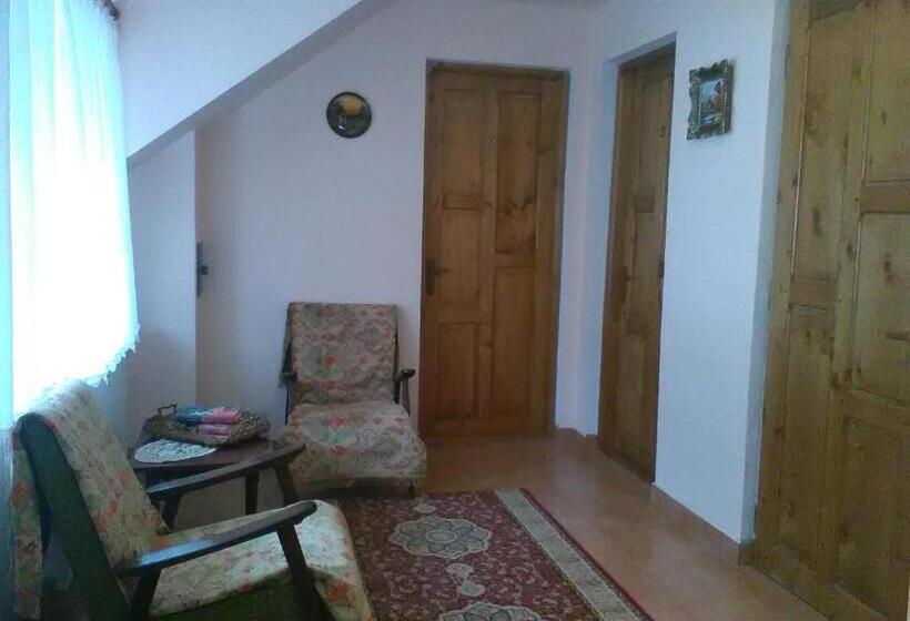 بنسيون Casa Cu Muscate