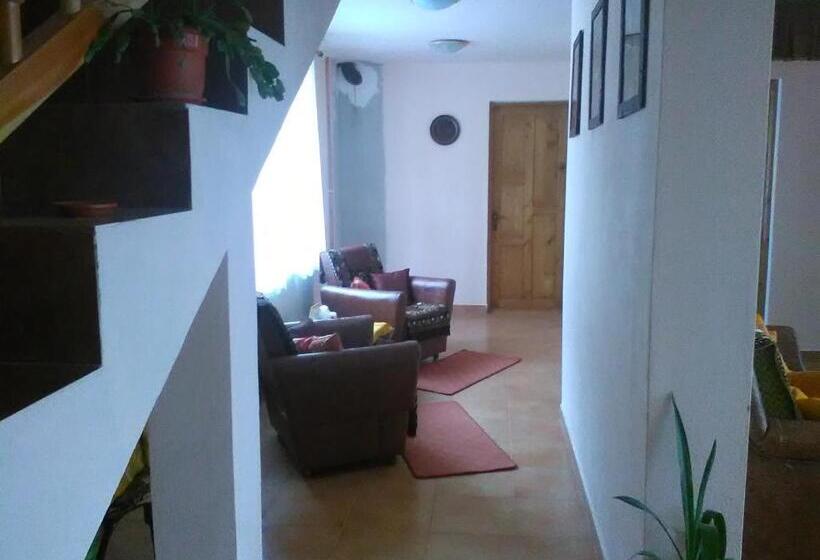 بنسيون Casa Cu Muscate