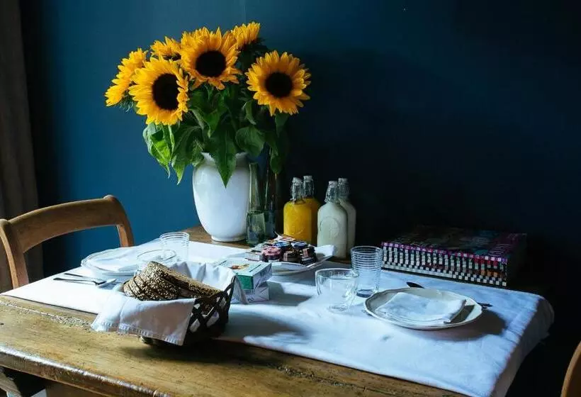B&b Van Gogh Cottage
