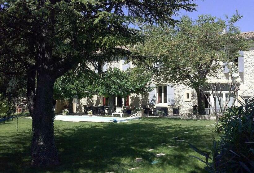 Bed and Breakfast Au Mas De Marie