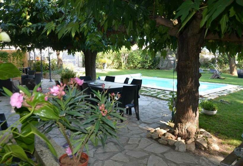 Bed and Breakfast Au Mas De Marie