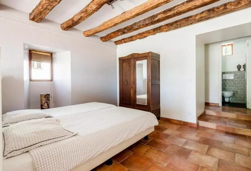 ベッドアンドブレックファースト Chambres Et Table D Hôtes La Panacée